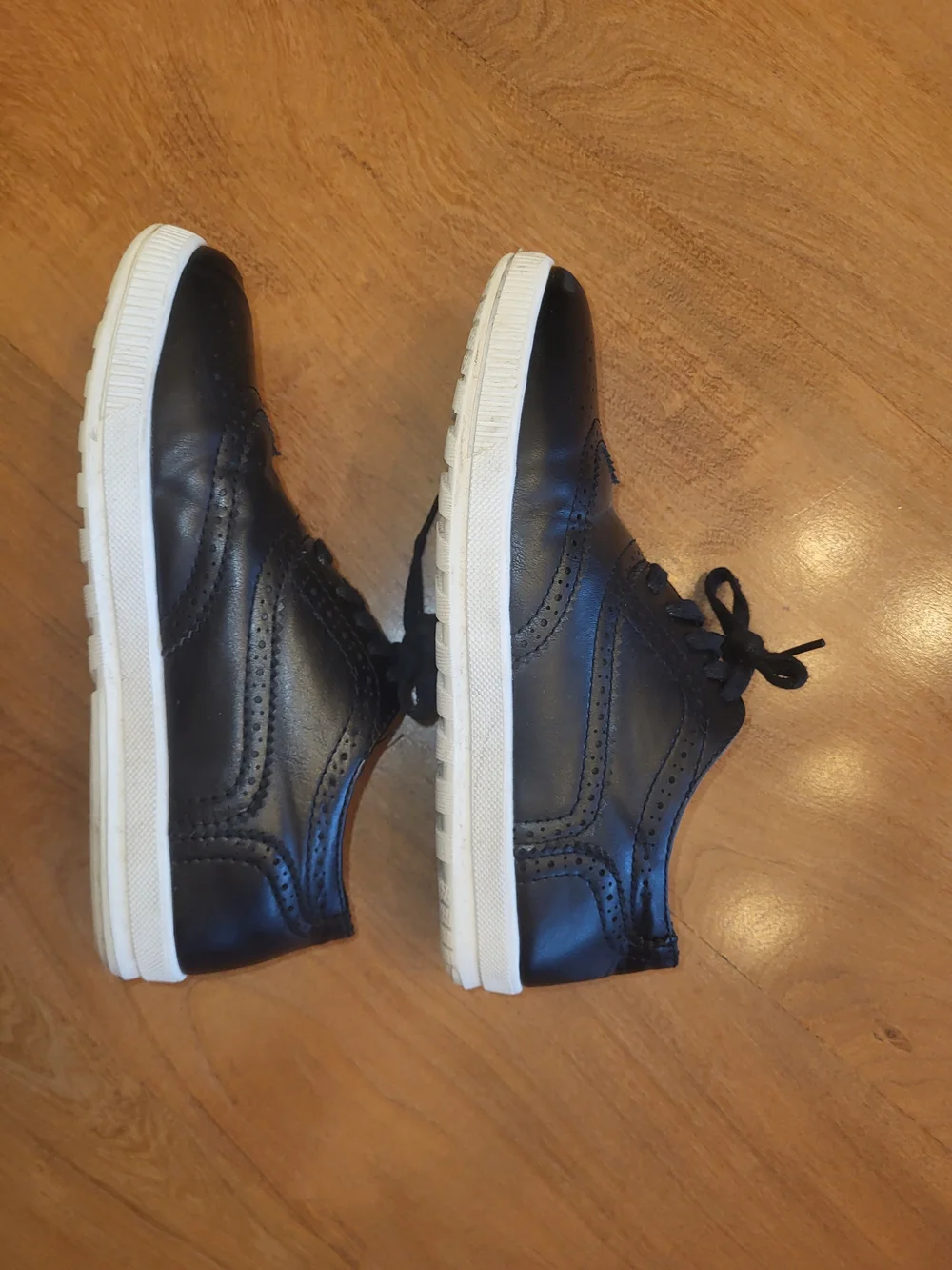 DEER Stags Boy's Black Casual Wingtip Sneakers